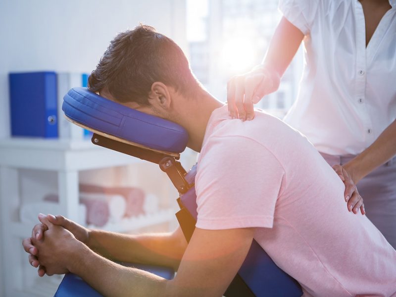 Massage en entreprise : quels effets bénéfiques pour l’employés ?